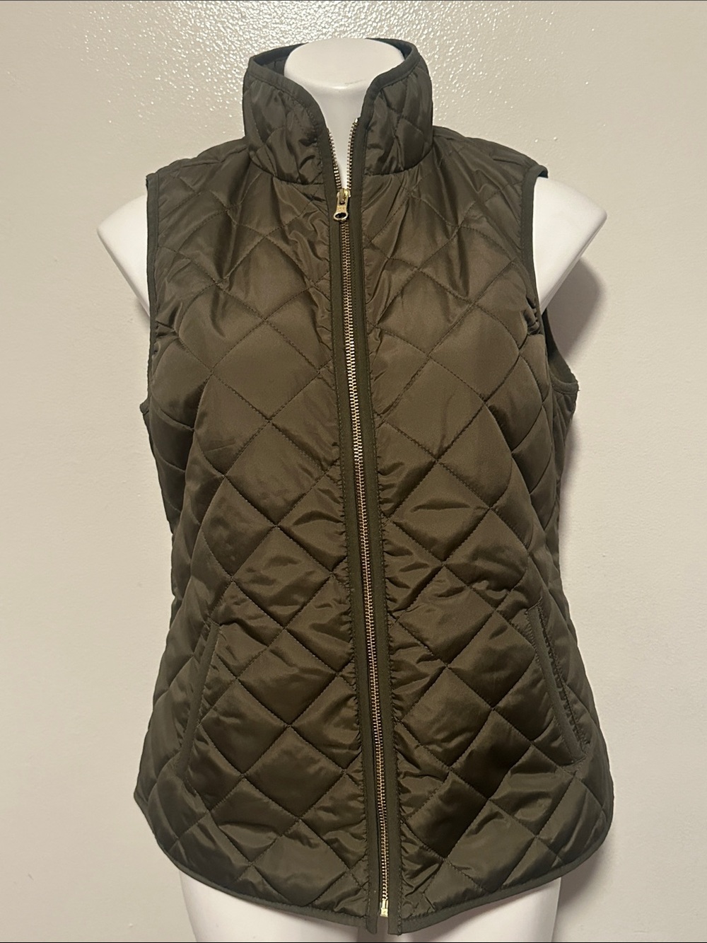 Old Navy Olive Green Quilted Puffer Vest